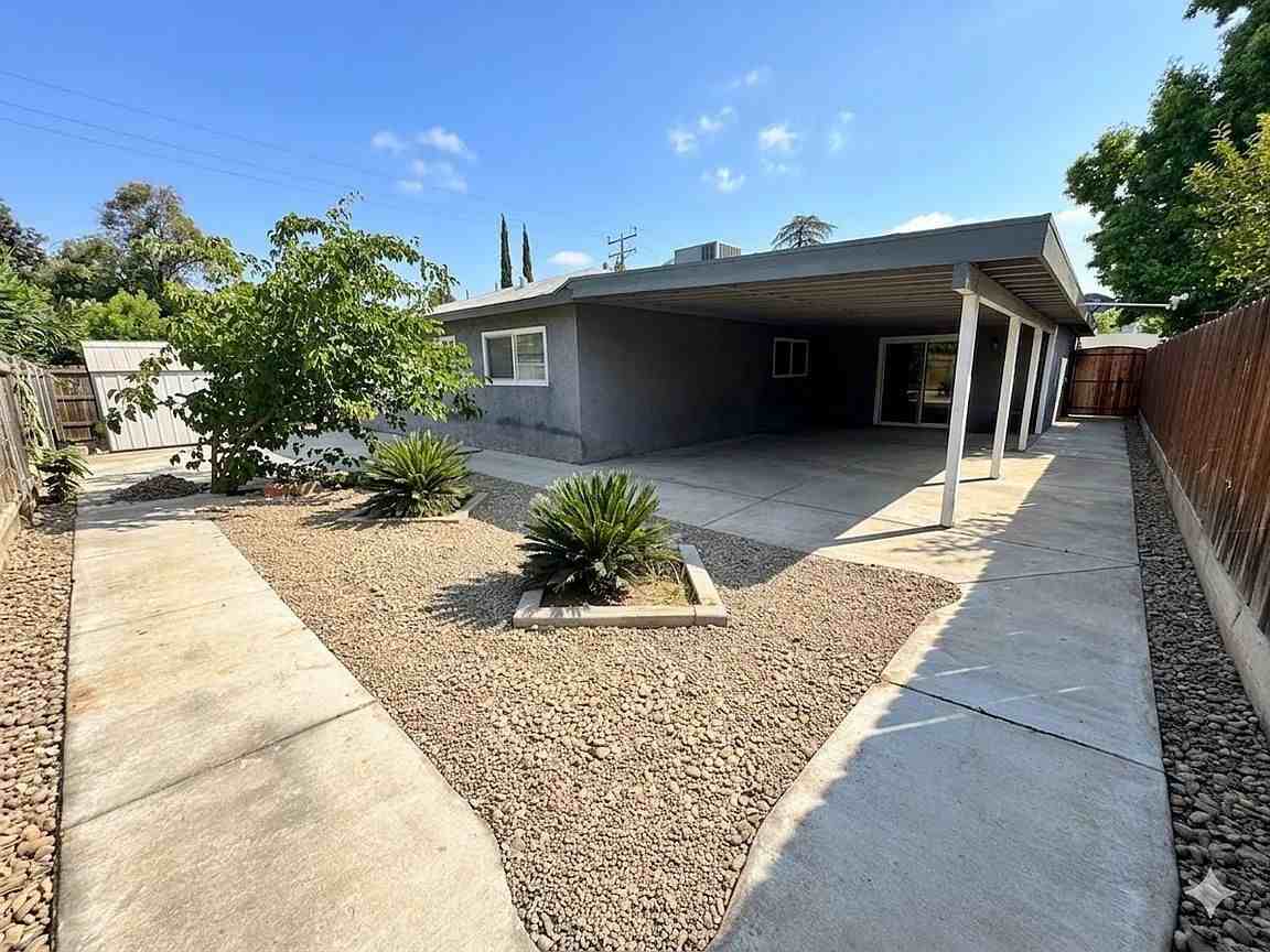 3115 W Santa Ana Ave - Photo 6 of 27
