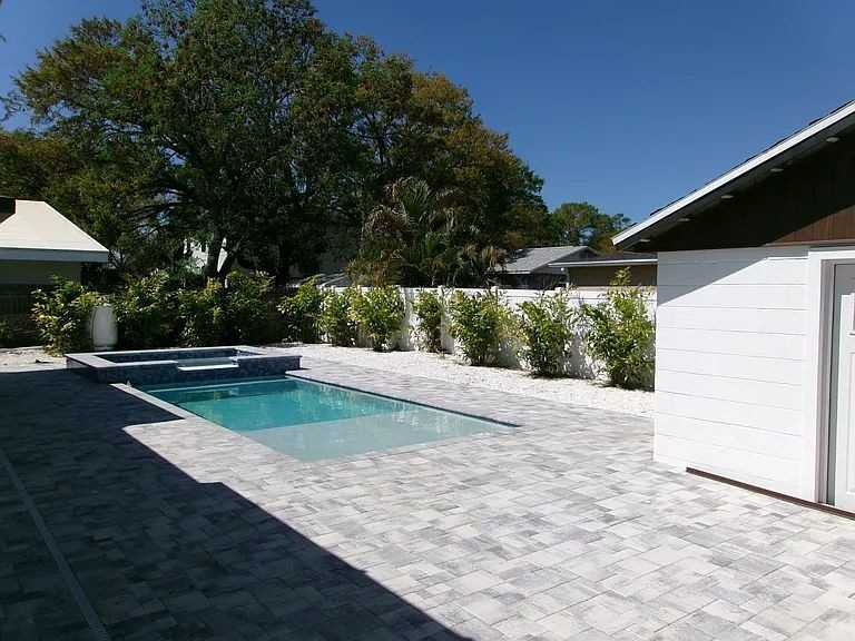 3405 W Rogers Ave - Photo 4 of 16
