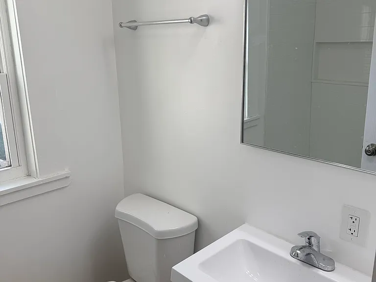 35 Main St Apt S - Photo 3 of 4