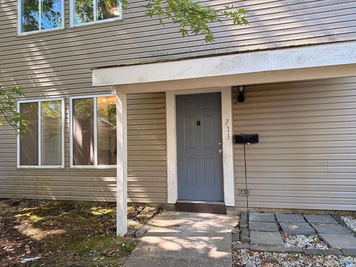 711 Myrtle Ave - Photo 3 of 21