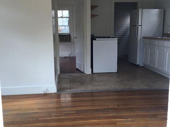 1311 Bates Ave - Photo 2 of 4
