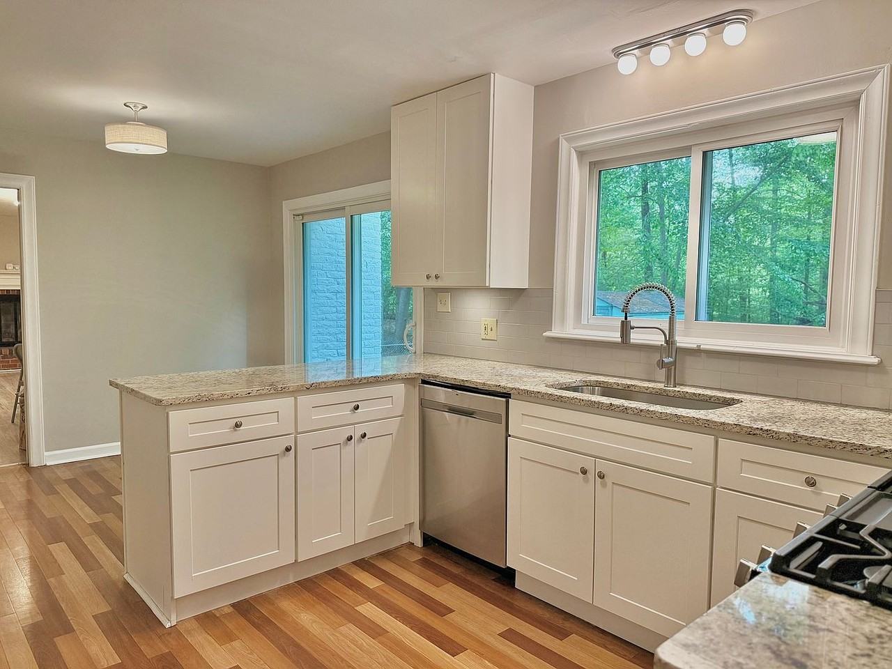 167 Corinthia Dr - Photo 3 of 14