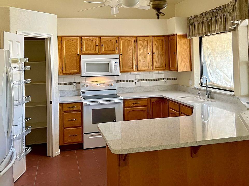 3314 Baysinger Dr - Photo 4 of 8