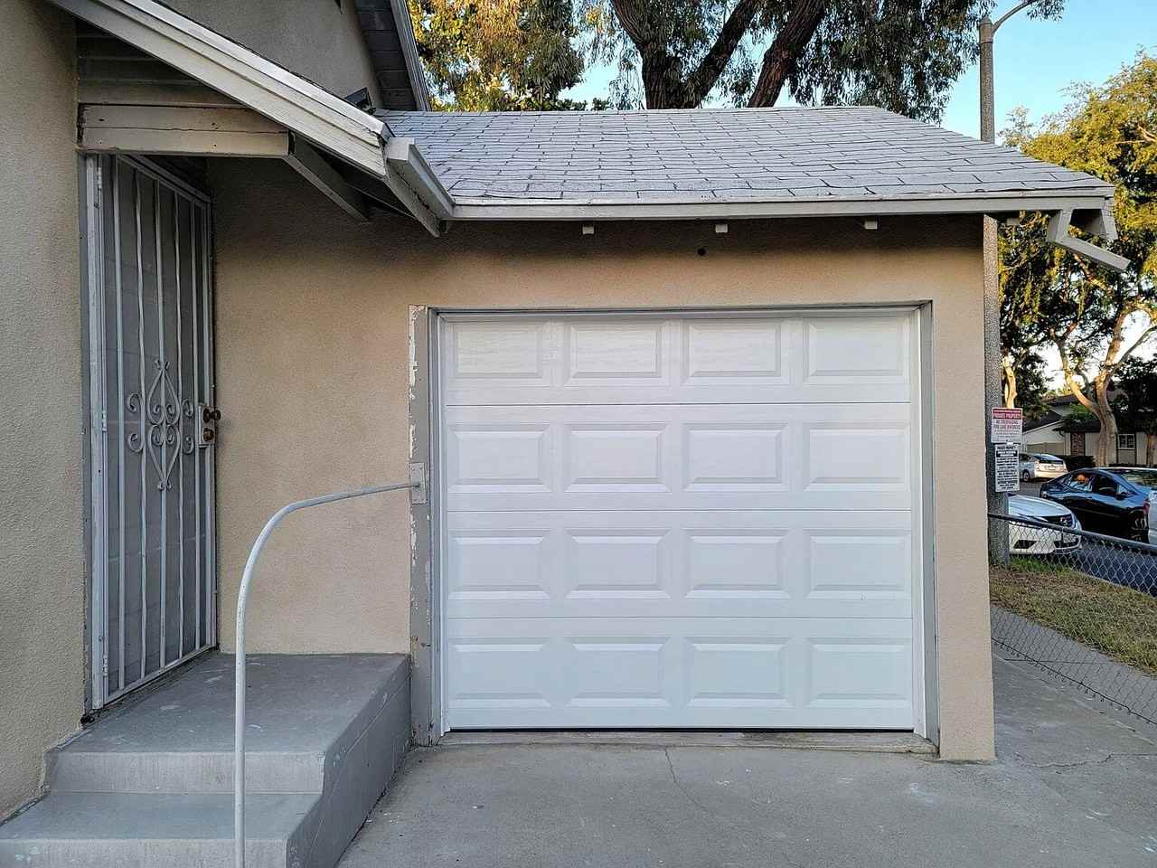 416 N 3rd Ave - Photo 3 of 18