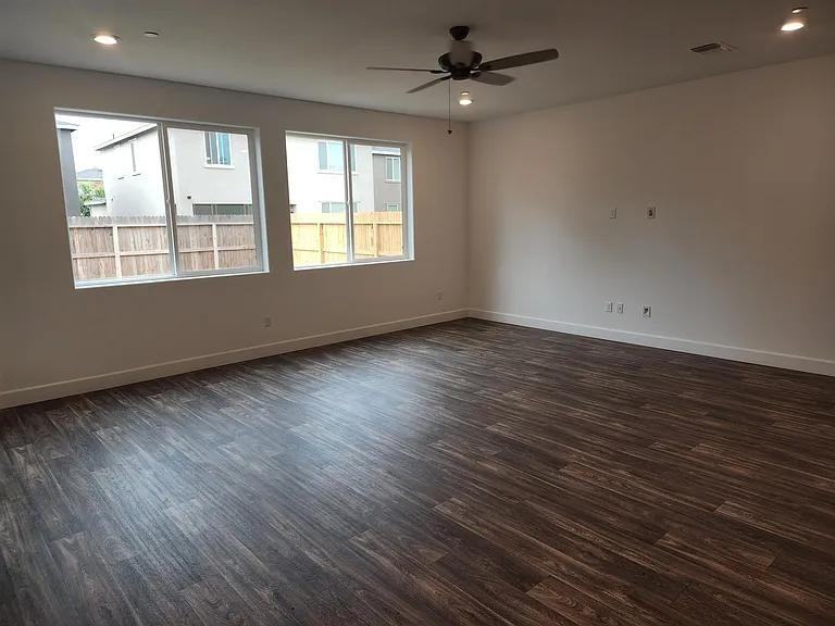 2398 Explorador Dr - Photo 5 of 18