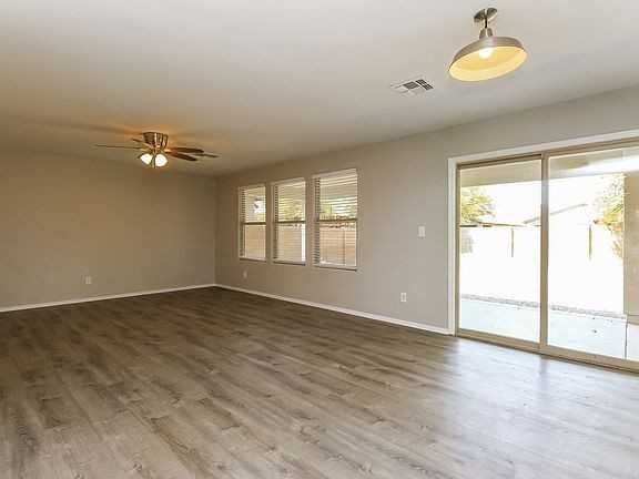 1108 E Leslie Cir - Photo 2 of 12