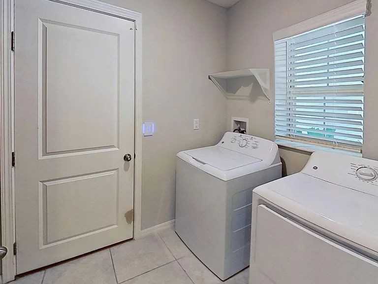 16761 Delia St - Photo 7 of 16