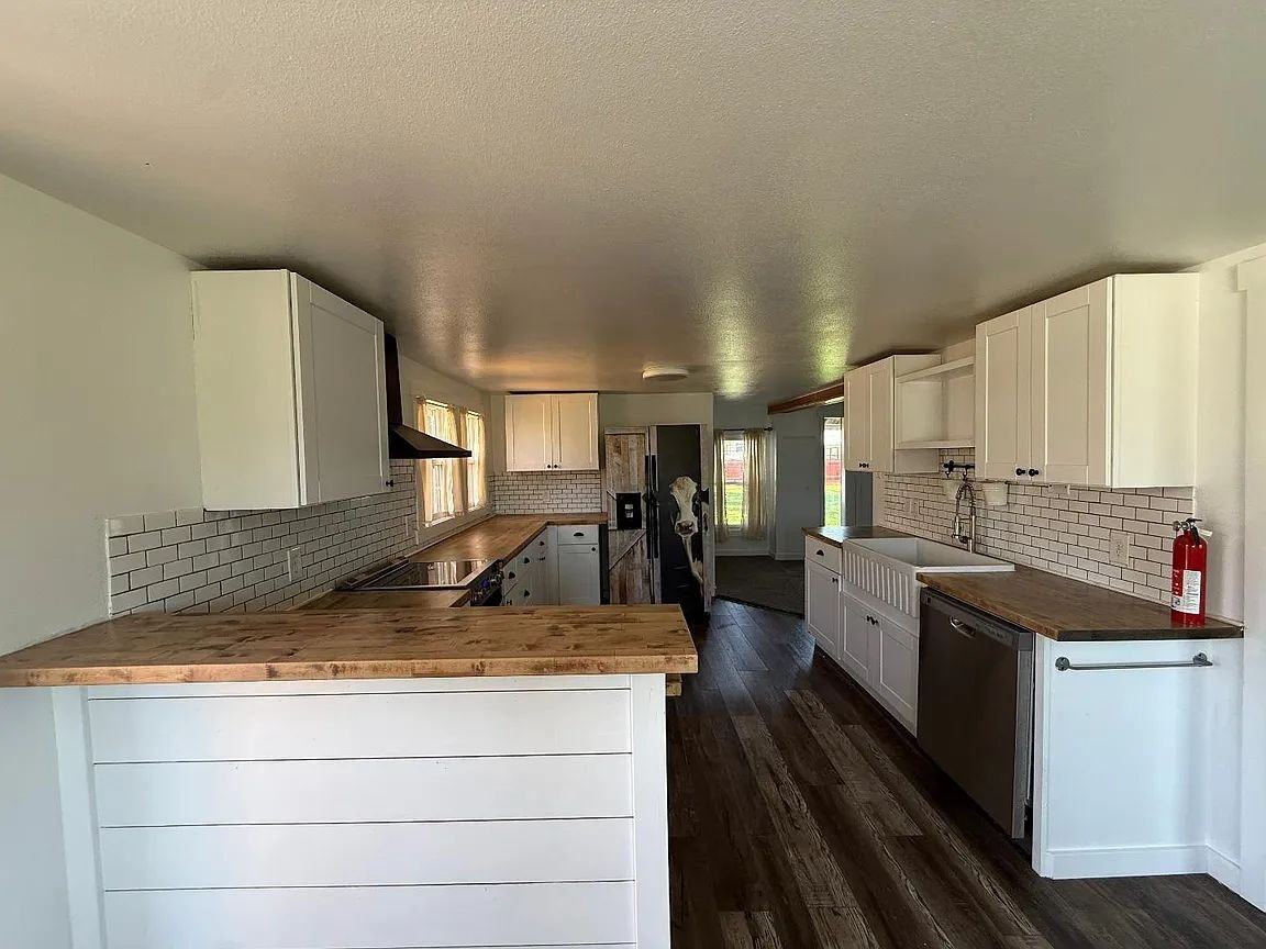 358 S Wall St - Photo 4 of 26