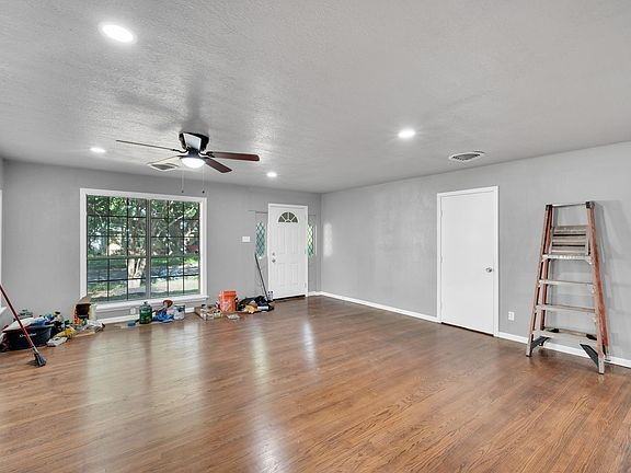 772 Fernwood St - Photo 3 of 12