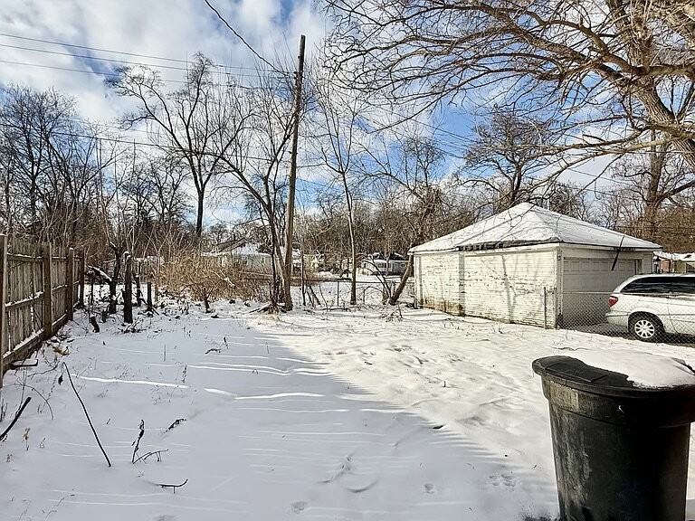 18121 Bentler St - Photo 2 of 12