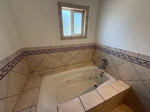 138 16th St - Photo 3 of 4