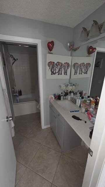 2527 Chatham Cir - Photo 5 of 17
