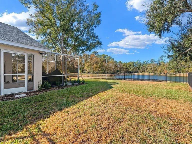 5825 Hawkwood Ct - Photo 2 of 27