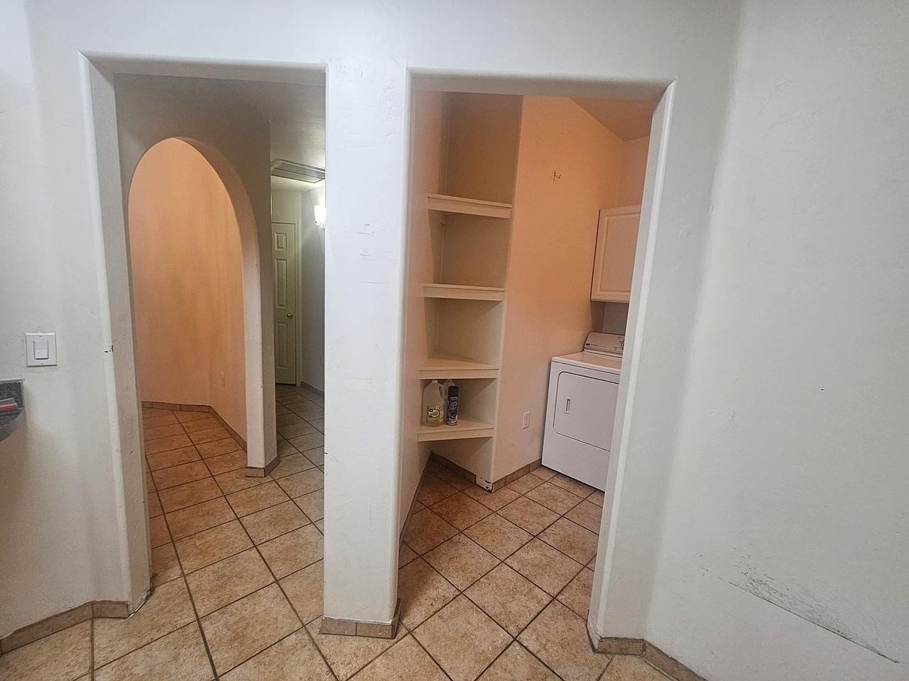 2047 W Bramburgh Ct - Photo 6 of 15