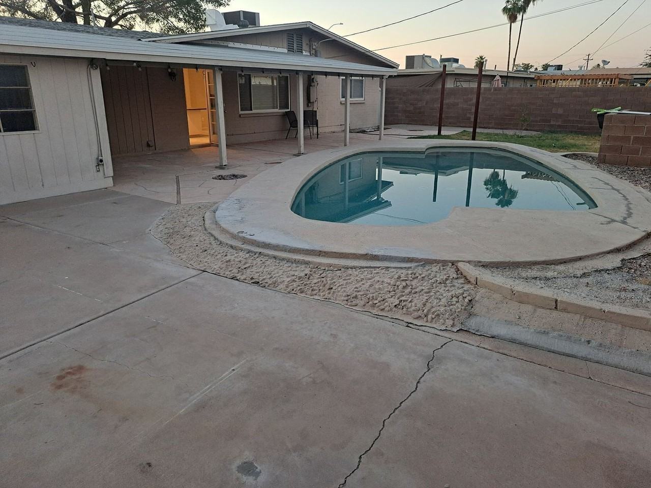 1705 N Trevor - Photo 2 of 14