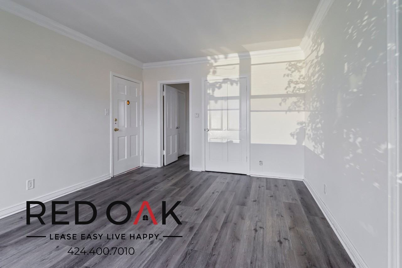 5146 Clinton St #5146-2 - Photo 6 of 14