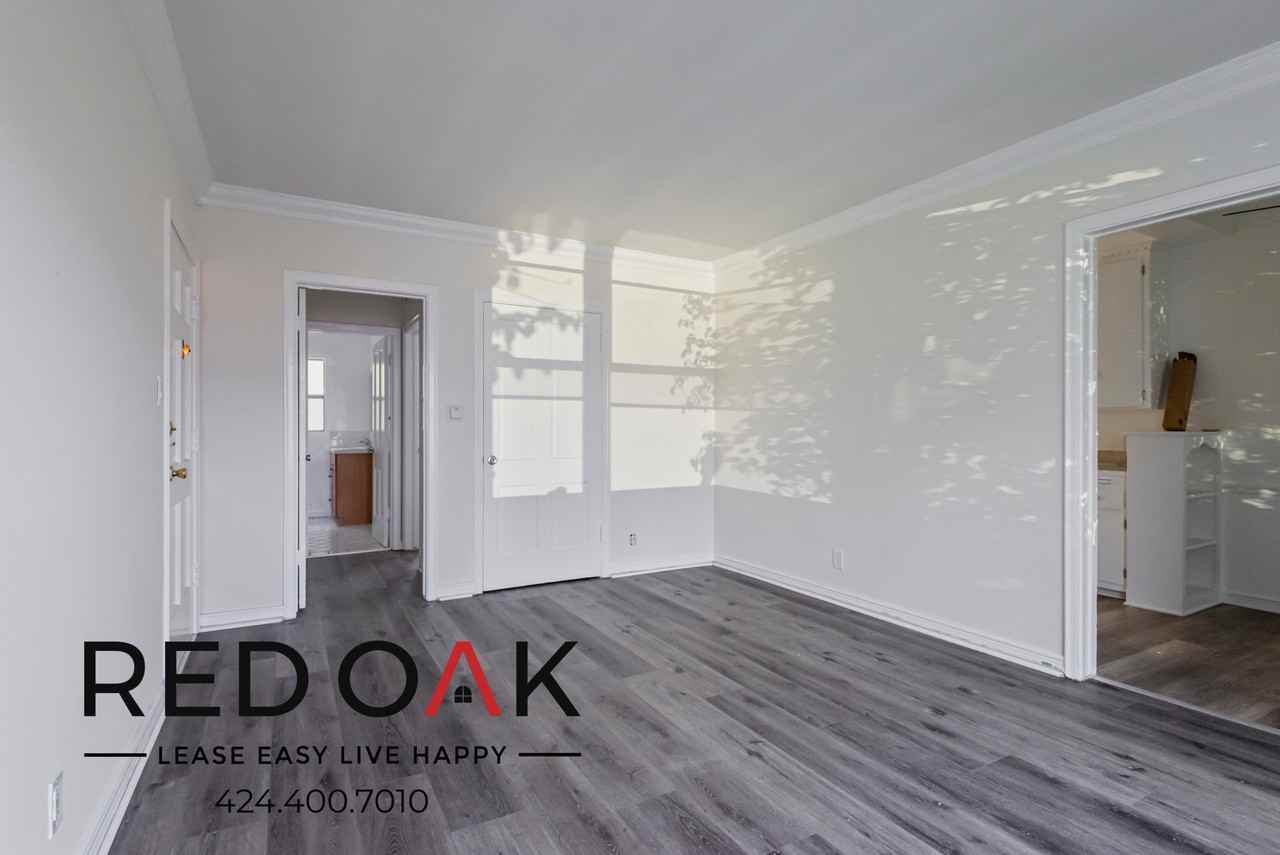 5146 Clinton St #5146-2 - Photo 7 of 14