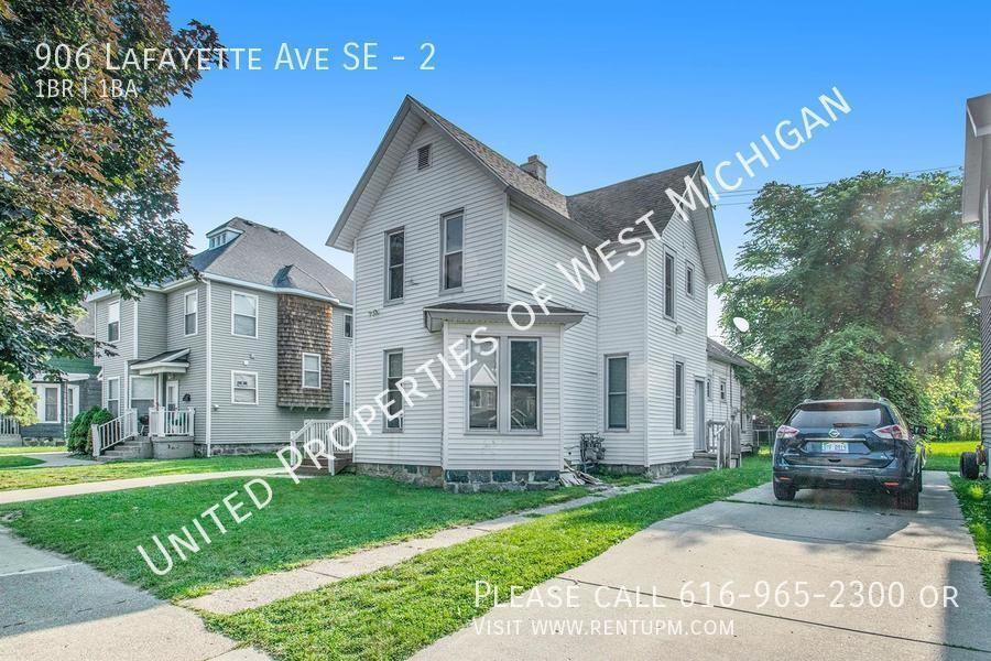 906 Lafayette Ave Se #2 - Photo 2 of 18