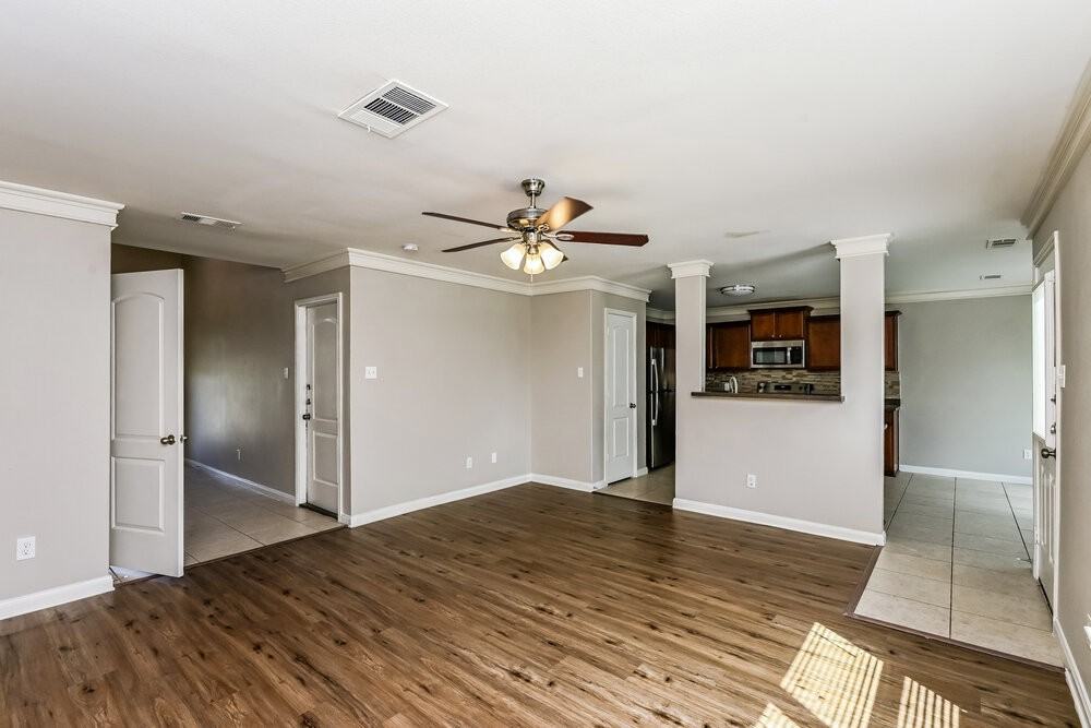 8916 Highland Orchard Dr - Photo 5 of 17