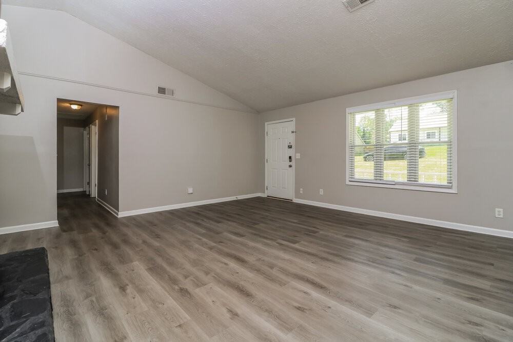 3000 Owens Meadow Dr Nw - Photo 4 of 16
