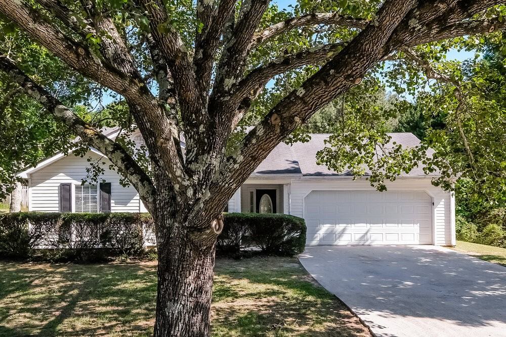 3869 Deaton Rd - Photo 3 of 16