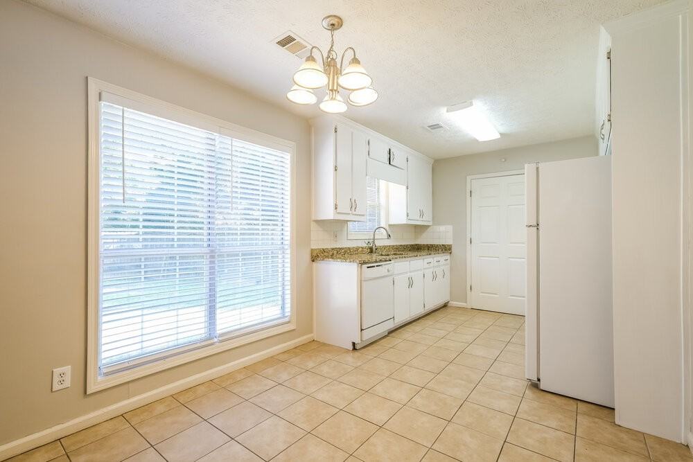 3869 Deaton Rd - Photo 6 of 16