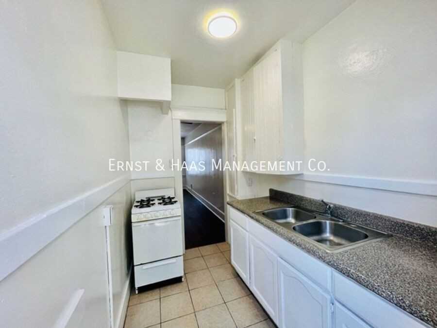 826 Magnolia Ave #03 - Photo 5 of 7