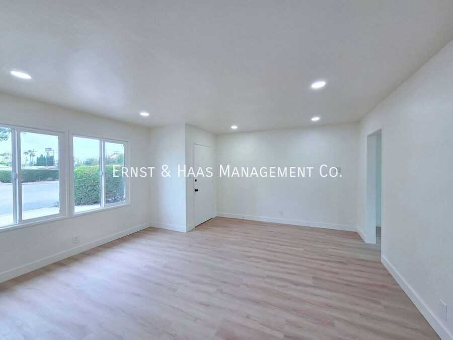 13418 Lynne Dr - Photo 3 of 22