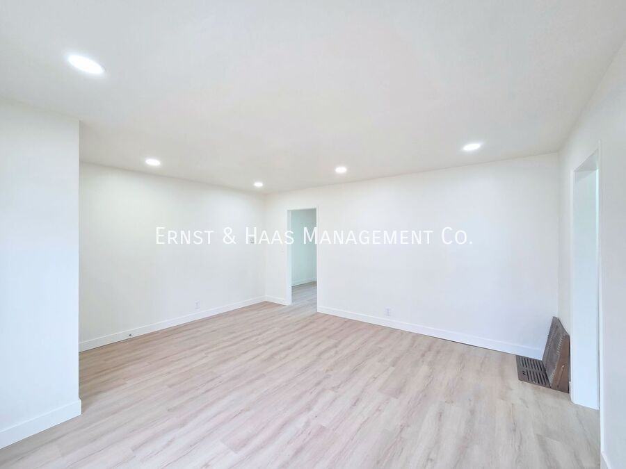 13418 Lynne Dr - Photo 4 of 22