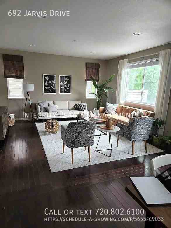 692 Jarvis Dr - Photo 4 of 25
