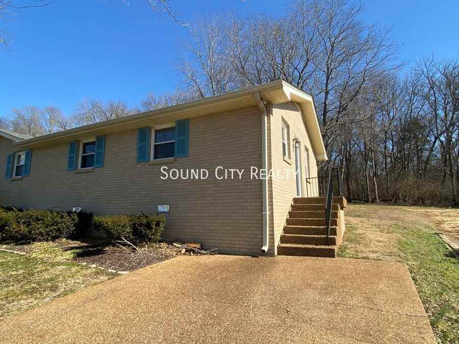 923B Oak Vale - Photo 2 of 14