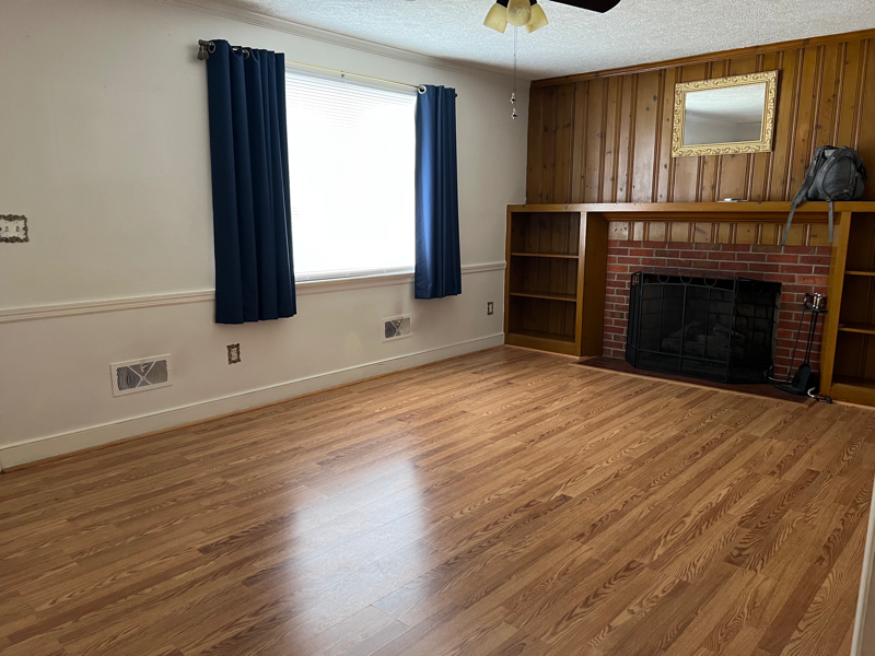 1505 Augusta St - Photo 5 of 14