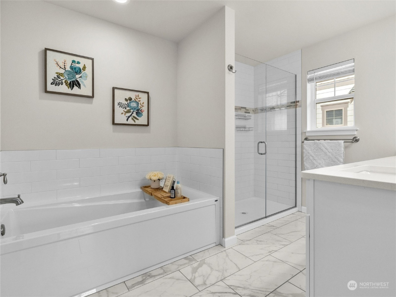 2212 Village St Ne - Photo 6 of 28