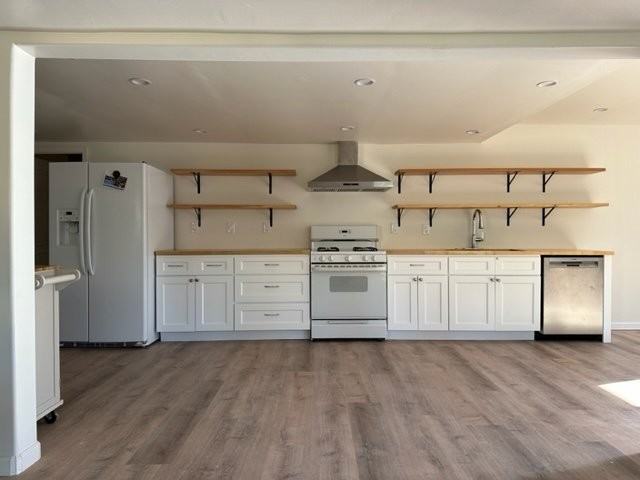 260 Harmony Dr #1 - Photo 3 of 16