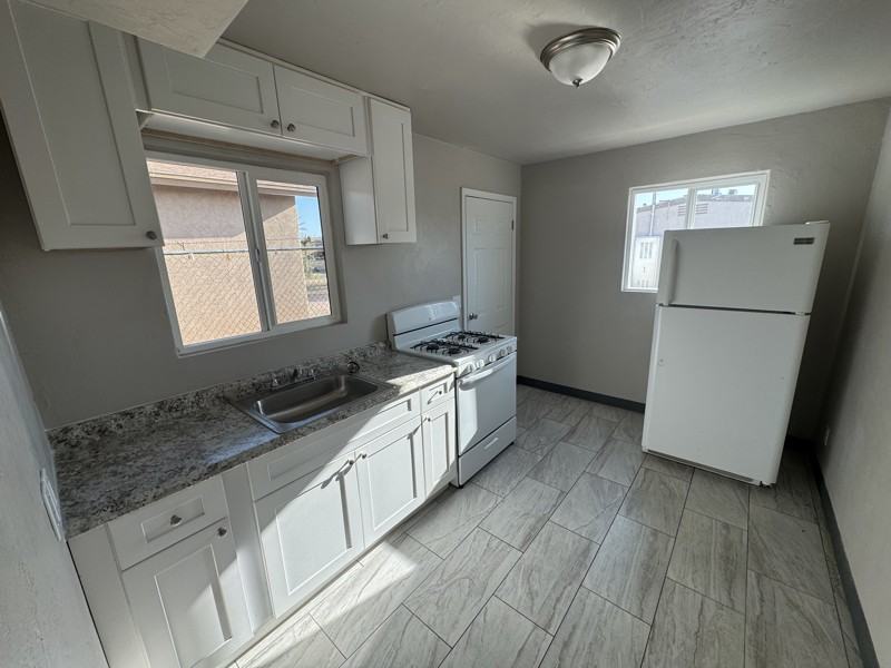 309 W 44th St - Photo 7 of 8