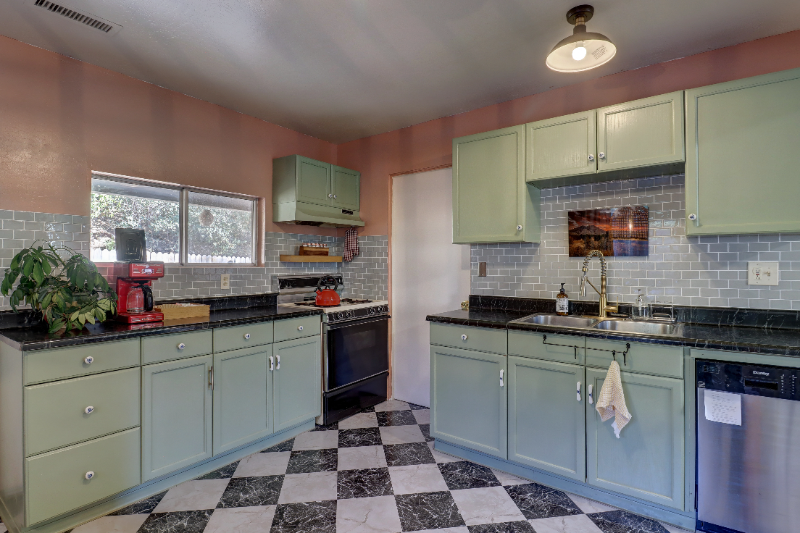 2807 Willow Creek Rd - Photo 6 of 12