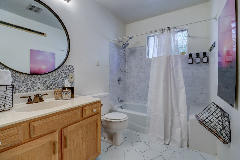 2807 Willow Creek Rd - Photo 7 of 11