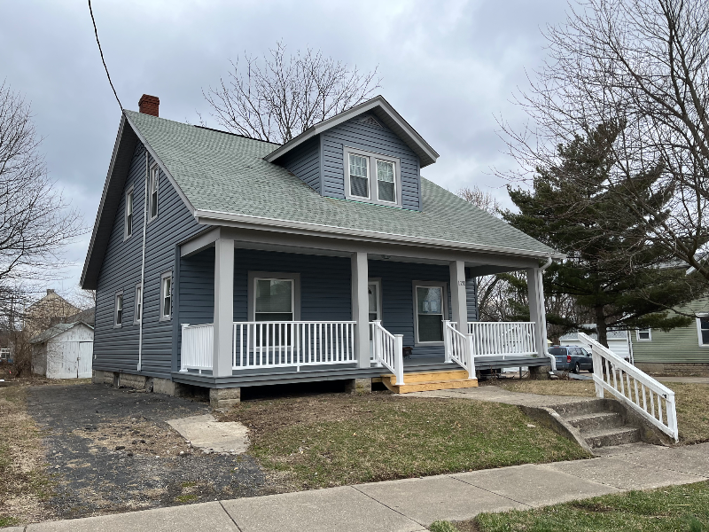 121 Carlisle St - Photo 2 of 17