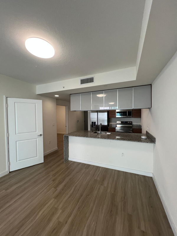 2232 Ne 2nd Ave - Photo 3 of 50