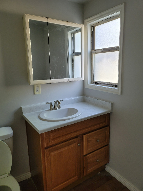 549 15th St - Photo 5 of 15