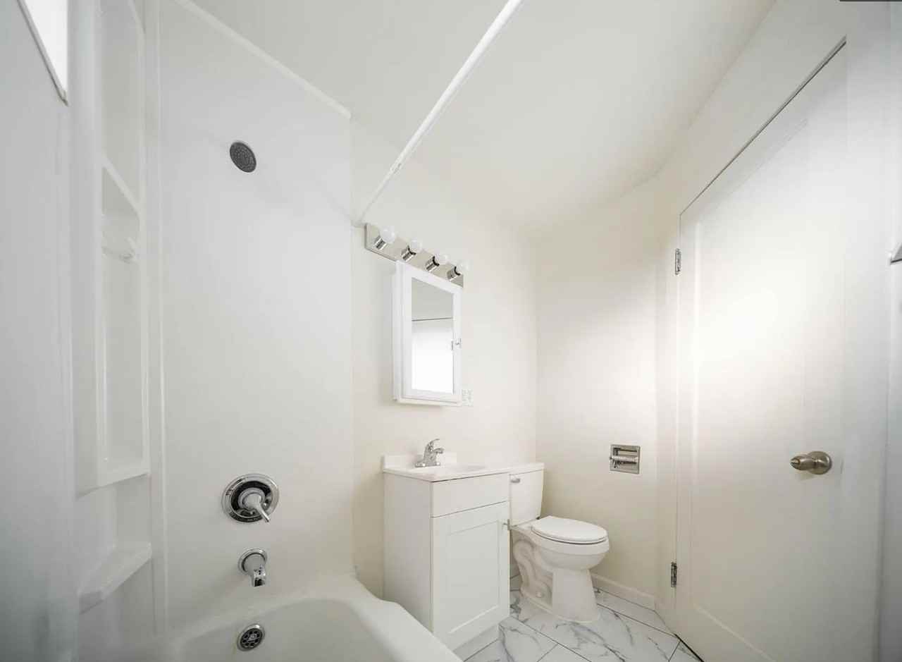 591 W Sherman St #8 - Photo 3 of 5