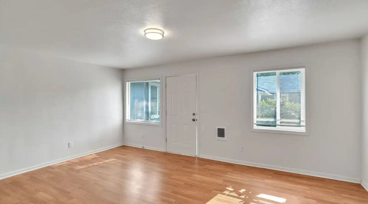 591 W Sherman St #8 - Photo 4 of 5