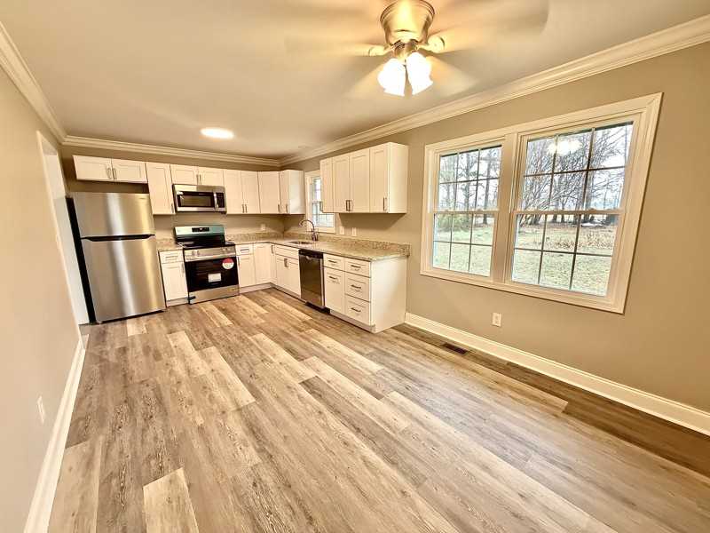 2141 Leavensworth Rd - Photo 4 of 13
