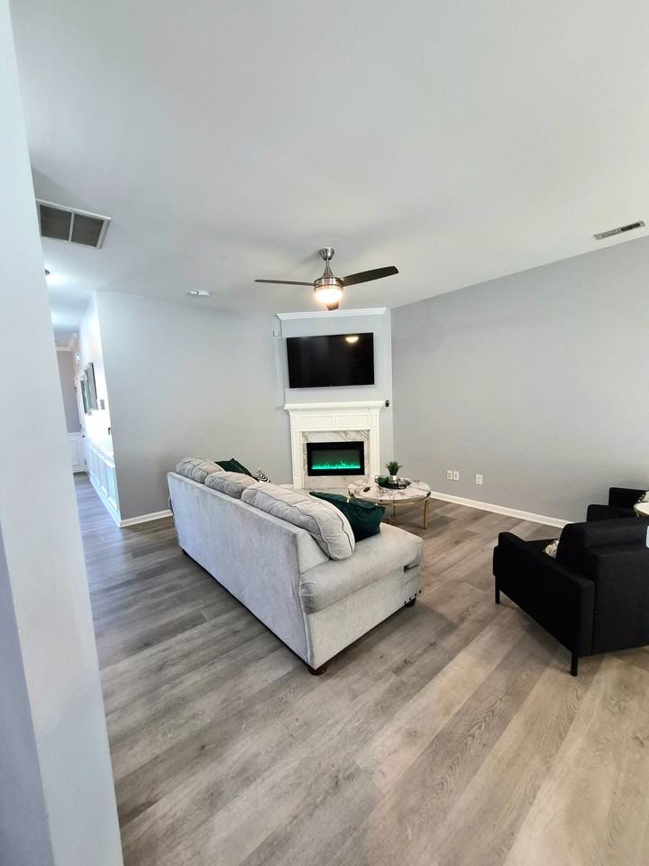 11744 Prideland Ct - Photo 4 of 24
