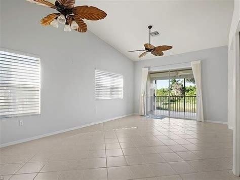 314 Newport Dr #1605 - Photo 4 of 20