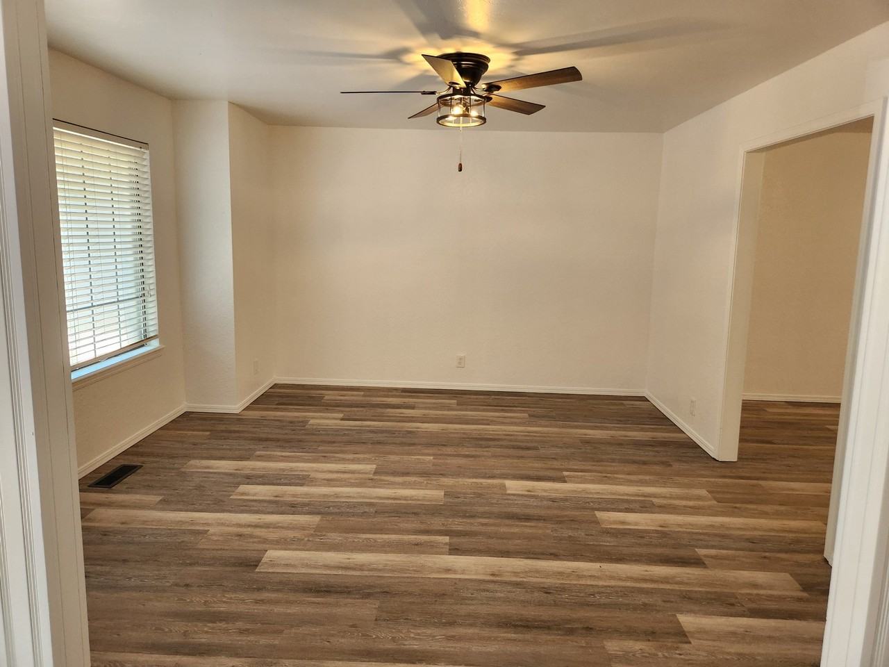 2301 Bent Trail Rd - Photo 5 of 19