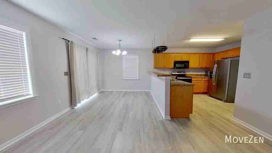 1347 Parkland Way - Photo 3 of 49