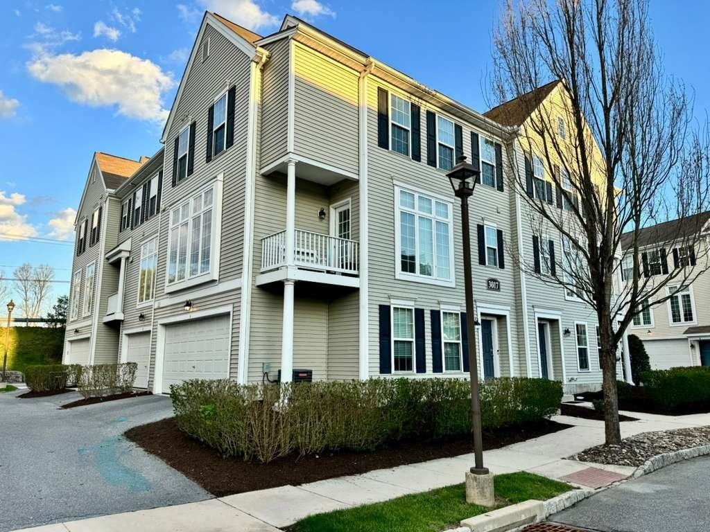 3017 Meridian Cmns #A - Photo 2 of 20