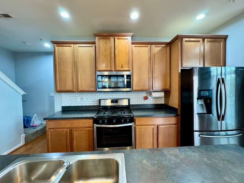 3017 Meridian Cmns #A - Photo 7 of 20