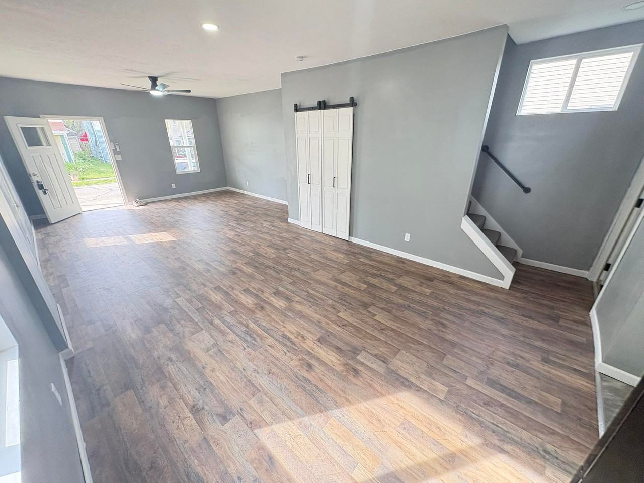206 Mccook Ave - Photo 3 of 26